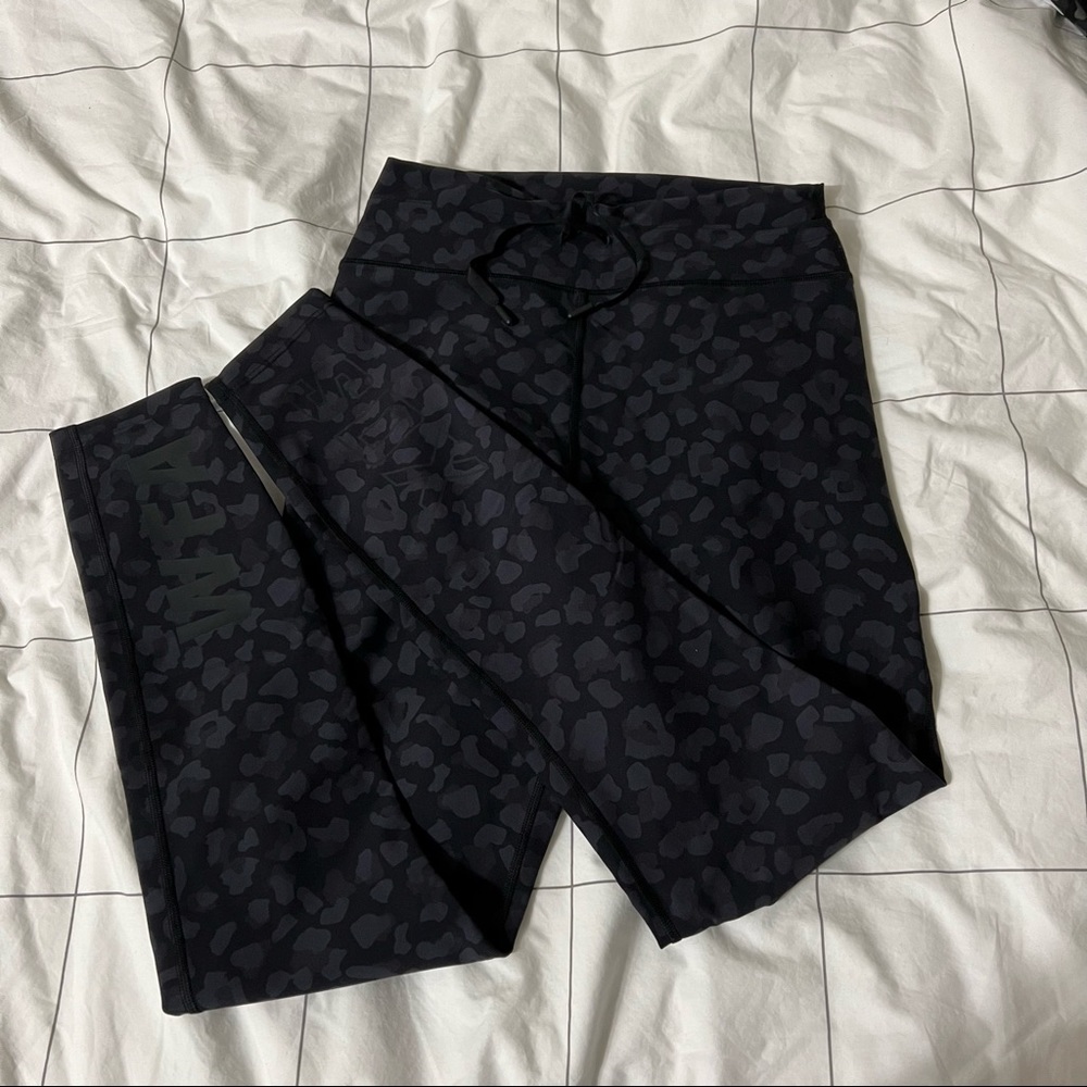 EUC Sarah’s day x WFA camo leggings